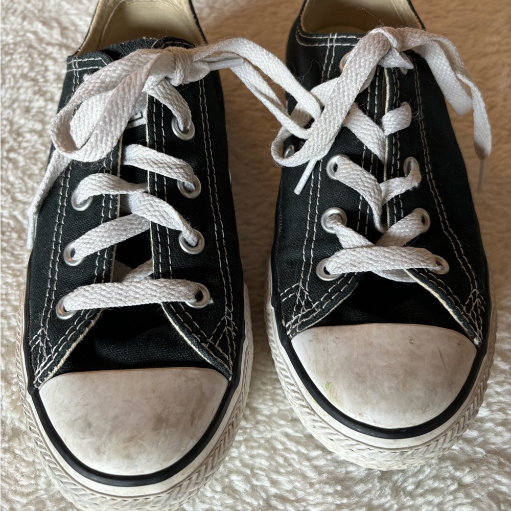 Converse size 1